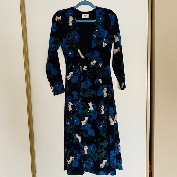 Aritzia Wilfred Aubagne Floral Plunge Dress - Picture 2 of 3